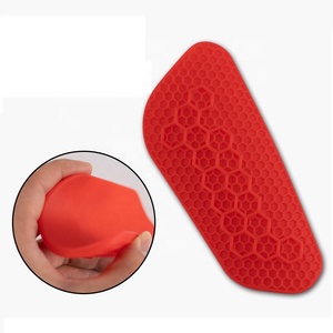 Mới Đến Thiết Kế Tiện Dụng Màu Đỏ Tím Màu Xanh Di Động Bền Mỏng Cao Su Silicone Bóng Đá Miếng Đệm Ống Chân Bóng Đá Bảo Vệ Chân Cho Người Lớn - Product Image 1