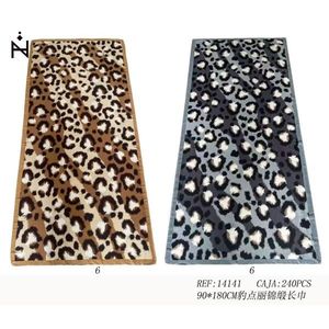 Sciarpa Lunga in Broccato con Stampa Leopardata 90x180cm, Accessorio di Moda per Donne - Product Image 3