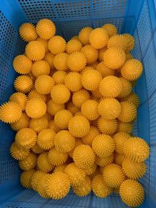 Venta al por mayor Durable PVC Yoga liberación pie espalda hombro pierna erizo bolas rodillo masajeador 7,5 cm Spiky masaje bola para todo - Product Image 5