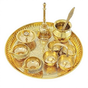 Ensemble de thali en laiton pour la puja avec lampes à huile et cloche pour les activités religieuses - Product Image 5