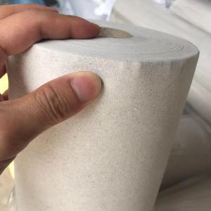 ورق تطريز قابل للتمزيق بسهولة، قابل للتنفس ومقاوم للماء، 100% بوليستر، لفة صغيرة قابلة لإعادة التدوير لصناعة الملابس والتطريز - Product Image 2