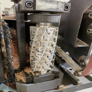 Nouvelle machine à tournage CNC multifonctionnelle pour la sculpture sur bois avec 1 an de garantie - Product Image 2