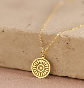 Mako Adinkra collar de encanto africano collar de oro Mako el símbolo de inequidad menos afortunado regalo de cumpleaños - Product Image 1