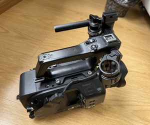 Caméscope <span class=keywords><strong>Sony</strong></span> <span class=keywords><strong>FS7</strong></span> 4K HDR NXCAM d'occasion en gros - Product Image 1
