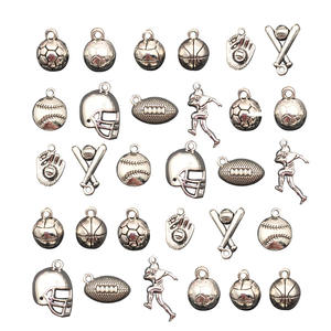Football basket volley-ball pendentif baseball olive pendentif athlète casque bricolage rétro alliage bijoux accessoires - Product Image 1
