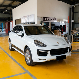 ชุดแต่งกันชนรถยนต์สำหรับ <span class=keywords><strong>Porsche</strong></span> <span class=keywords><strong>Cayenne</strong></span> 958.2 อัพเกรดเป็นชุดแต่ง Turbo <span class=keywords><strong>GTS</strong></span> ประกอบด้วยกันชนหน้าและสเกิร์ตข้าง - Product Image 2