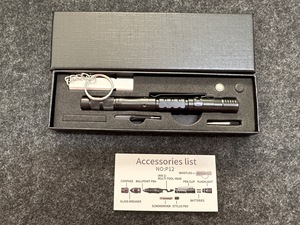 Khẩn cấp tự vệ công cụ Bút bi Kính ngắt được xây dựng trong pin 12in1 đa chức năng Survival bánh Tactical Pen với LED - Product Image 6