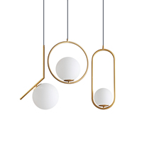 Lampes suspendues au plafond simples nordiques modernes, lustres à suspension globe en verre doré, suspension réglable