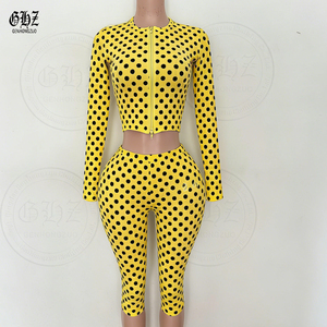 Nuovo Set Due Pezzi Donna 2026 Personalizzato con Top Halter e Pantaloni Capri a Pois Colorati Stile Y2K per Yoga Primavera Estate - Product Image 3