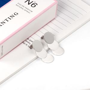 ต่างหูทรงเรขาคณิตเรียบง่าย ต่างหูโลหะสำหรับผู้หญิง ต่างหูสแตนเลสแบบห้อย กันน้ำ เครื่องประดับแฟชั่นจากผู้ผลิต - Product Image 5