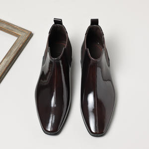 Botas de tobillo de cuero hechas a mano para hombre, estilo ejecutivo con punta en pico - Zapatos de cuero muy populares - Product Image 2