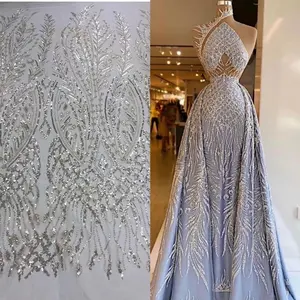 Großhandel Luxus Französisch Spitze Stoff mit Perlen und Pailletten bestickte afrikanische Mesh Stoffe weiße Farbe für Hochzeits kleid