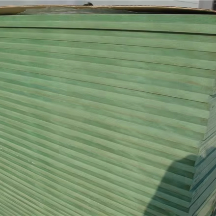 Factory Wholesale 15mm 18mm Raw Material Laminated Green HMR MDF Boards for Kitchen Bathroom Furniture Green MDF Wooden Timber