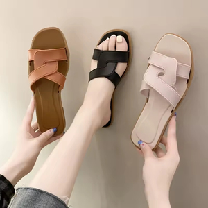 2026 Custom Summer Women's Flat Beach Slippers One-Word Fashion Outer Wear Solid Color Cushioning Feature for Spring Autumn - Product Image 1