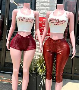 C2050 Nuevas Llegadas Conjunto de Dos Piezas de Punto con Camiseta sin Mangas con Cuello Redondo y Estampado de Letras y Pantalones Cortos Casuales - Product Image 1