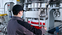 Máquina semiautomática de envasado de bolsas de boca abierta para pellets de alimento animal, 25 kg, con pesaje, llenado y costura para fábricas de piensos.