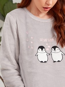 Conjunto <span class=keywords><strong>de</strong></span> <span class=keywords><strong>pijama</strong></span> <span class=keywords><strong>de</strong></span> dos piezas para <span class=keywords><strong>mujer</strong></span>, ropa <span class=keywords><strong>de</strong></span> dormir <span class=keywords><strong>de</strong></span> invierno con diseño <span class=keywords><strong>de</strong></span> <span class=keywords><strong>pingüino</strong></span> personalizado, venta al por mayor - Product Image 3