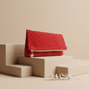 <span class=keywords><strong>Pochette</strong></span> de maquillage de luxe en daim rouge tissé, avec logo personnalisé, mini <span class=keywords><strong>pochette</strong></span> cadeau pour produits de soin, parfum, événement promotionnel GWP - Product Image 2