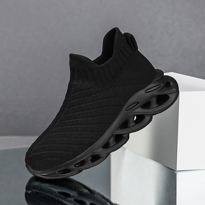 Chaussures pour enfants en maille respirante à enfiler, bout rond, semelle intermédiaire en EVA, semelle extérieure en caoutchouc, style décontracté, unisexe - Product Image 1