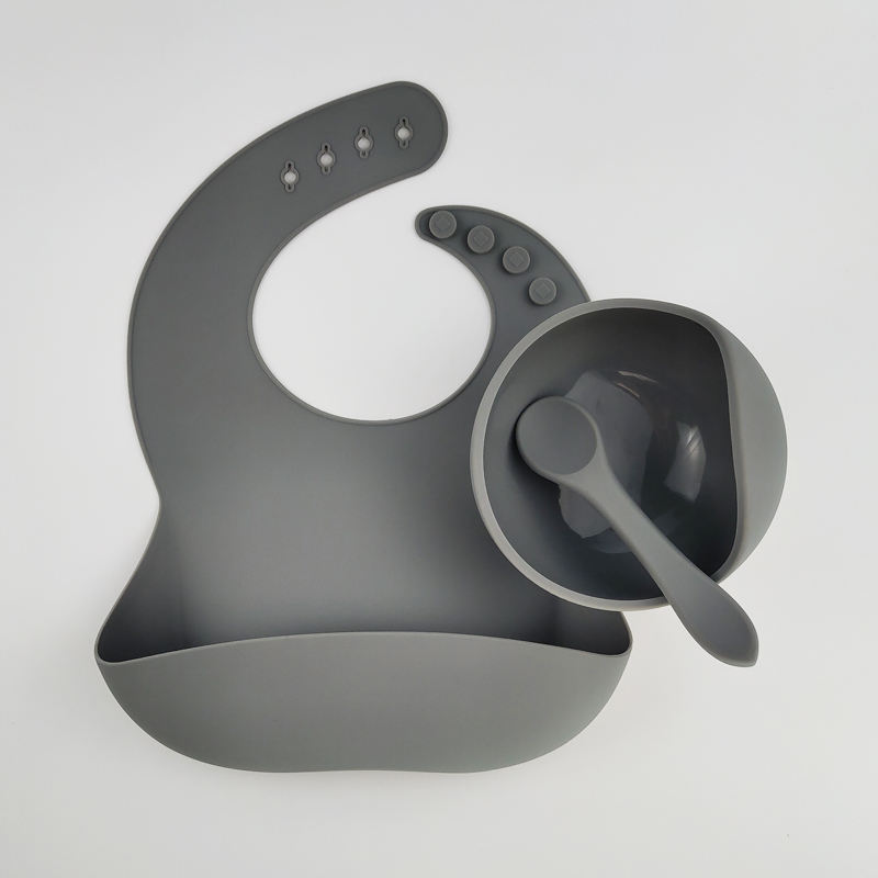 สีเทาอ่อน