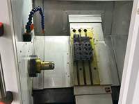 Torno CNC de Cama Inclinada Automático de Servicio Medio con Control Fanuc/GSK, 220V, Eje de 25mm, 12 Estaciones de Herramientas, Precio Competitivo
