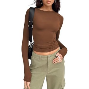 T-shirt Crop Trendy da <span class=keywords><strong>Donna</strong></span> con Vita Scoperta, Sottogiacca Sottile a Maniche Lunghe Elasticizzata, Top Basico Aderente - Product Image 2