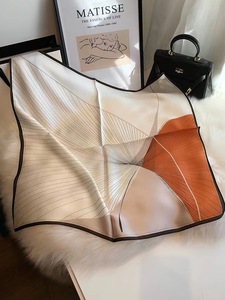Pañuelo de Seda 100% Pura para Mujer, Diseño Geométrico Naranja y Blanco, Turbante, Bufanda de Seda de <span class=keywords><strong>Morera</strong></span> 100% Pura - Product Image 1