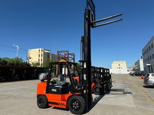 Có sẵn xăng/LPG xe nâng với Kubota wg2503 động cơ (Euro 5/EPA) & USA impco hệ thống - Product Image 2