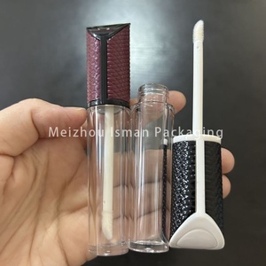 ISMAN Tubo de Brillo <span class=keywords><strong>Labial</strong></span> Inclinado de 6ml con Logotipo Personalizado, Envase Vacío para Brillo <span class=keywords><strong>Labial</strong></span> Rojo y Negro, Empaque Cosmético Único, Marca Privada - Product Image 3