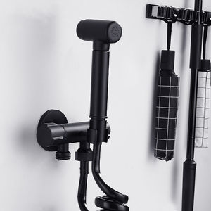 Kit Doccetta Bidet a Parete in Ottone Nero Opaco Moderno con Valvola a Doppio Controllo e Tubo Avvolgibile Retrattile per <span class=keywords><strong>WC</strong></span> - Product Image 2