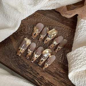 <span class=keywords><strong>Ongles</strong></span> press-on faits main, strass de qualité supérieure, motif léopard scintillant, style français, amovibles et réutilisables - Product Image 1