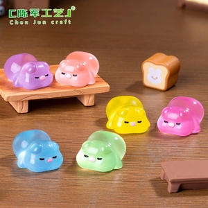 Weij Landscape Cute Papa Glow-in-Night <span class=keywords><strong>Little</strong></span> Pig Diy Decorative Blind Bag Accessories Car Table Small Ornaments - Product Image 3