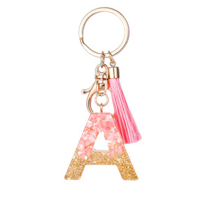 Modische neue rosa Quaste Schlüssel bund mit 26 englischen Kristall kleber Brief Anhänger Stil Tasche Geschenk Harz Brief Schlüssel bund - Product Image 5