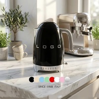 Bouilloire électrique rétro multicolore vintage en acier inoxydable sans fil SmeG KLF04 1,7 L pour le marché mondial
