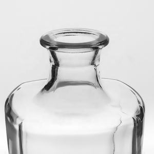 <span class=keywords><strong>Carafe</strong></span> à whisky torsadée en <span class=keywords><strong>cristal</strong></span> sans plomb NOVARE 800 ml avec logo personnalisé pour usage domestique, style bohème - Product Image 4