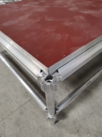 Scène mobile en aluminium réglable pour les événements, pieds à verrouillage rapide, plateforme de scène modulaire légère pour la mise en place de mariages, utilisation en exposition