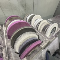 Disque de meulage plat en corindon blanc, résistant à l'usure, pour le débavurage de l'aluminium, à base de carbure de silicium, avec liant en résine vitrifiée