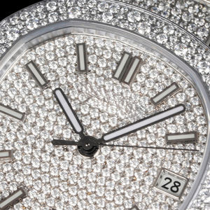 Reloj de Pulsera para Hombre con Caja de Diamantes Moissanite, Base Metálica Premium, Engaste Denso de Diamantes, Visualización de Fecha, Estilo Hip Hop, Mecánico - Product Image 3