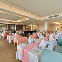Meubles de restaurant modernes de luxe, tables et chaises pour café, mobilier commercial en velours et métal, designs personnalisés pour restaurant complet