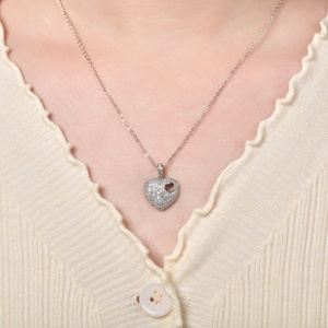 Collar con Colgante de Corazón Hueco en Cobre Ecológico con Zirconia y Baño de Oro de 14k, Joyería de Moda para Regalo de Parejas - Product Image 5