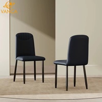 Chaise de salle à manger latérale en cuir PU avec pieds en fer noir, style nordique moderne et simple, pour la maison ou le café