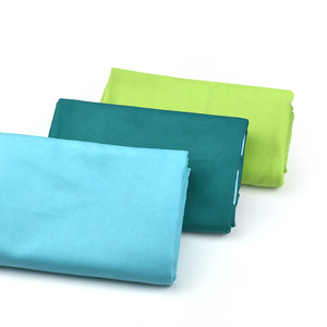 Serviette <span class=keywords><strong>de</strong></span> sport d'été personnalisée <span class=keywords><strong>double</strong></span> face en microfibre serviette <span class=keywords><strong>de</strong></span> <span class=keywords><strong>bain</strong></span> <span class=keywords><strong>de</strong></span> plage et piscine à séchage rapide avec protection solaire personnalisable - Product Image 5