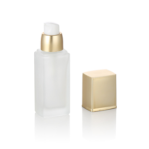 Bouteille de fond de teint en verre givré transparent, carré, pompe de 30ml, avec couvercles en or mat, haute qualité, <span class=keywords><strong>2022</strong></span> - Product Image 2