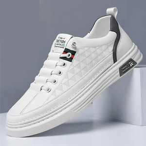 Chaussures décontractées premium pour hommes en PU beige, respirantes, avec semelle intermédiaire en caoutchouc massif, légères, à enfiler, pour le printemps, polyvalentes - Product Image 3