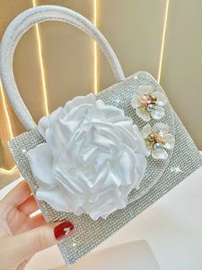 Nuevo Bolso de Noche de Poliéster con Diseño Floral Cuadrado, Estilo Celebridad Transfronterizo, Bolso de Mano y Bandolera Tanjing - Product Image 3