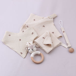 Vente en gros OEM bio <span class=keywords><strong>renard</strong></span> crochet hochet tricot <span class=keywords><strong>anneau</strong></span> <span class=keywords><strong>de</strong></span> <span class=keywords><strong>dentition</strong></span> bébé jouet à mâcher bébé <span class=keywords><strong>dentition</strong></span> douche bébé cadeau ensemble - Product Image 3