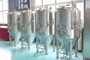 Réservoir de fermentation de stockage de veste d'équipement de brasserie d'alcool de vin de bière sanitaire d'acier inoxydable