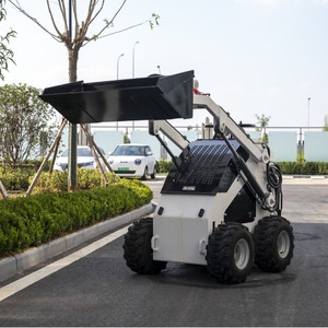 Minicargadora compacta con motor de gasolina, color blanco, para trabajos de construcción y demolición en interiores. - Product Image 1