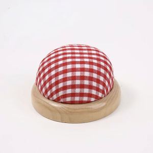 Alfiletero Magnético de Tela Floral con Base de Madera para Muñeca y Mesa, Accesorios de Costura para Proyectos Caseros - Product Image 4