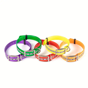 طوق كلب عاكس للضوء من مادة TPU قابل للتعديل ومقاوم للماء مع مشبك من سبائك الألومنيوم شديد التحمل للكلاب متوسطة وكبيرة الحجم للسلامة الليلية - Product Image 2